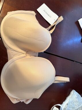 Hanro Beige Smooth Molded T-Shirt Bra